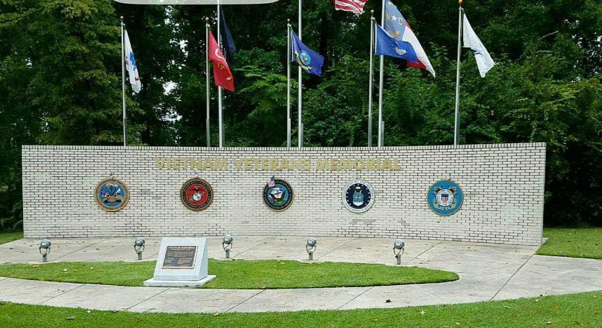 Lejeune Memorial Gardens